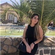 Profesora de matemáticas imparte clases hasta el nivel de la ESO